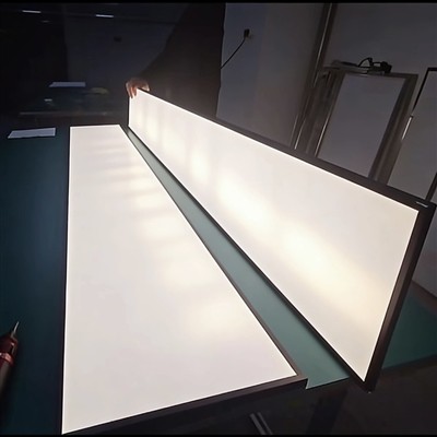 یوروپی مارکیٹ کے لئے کسٹمائزڈ بڑے سائز کے بیک لائٹ پینلز کا ہمارا کیا فائدہ ہے؟